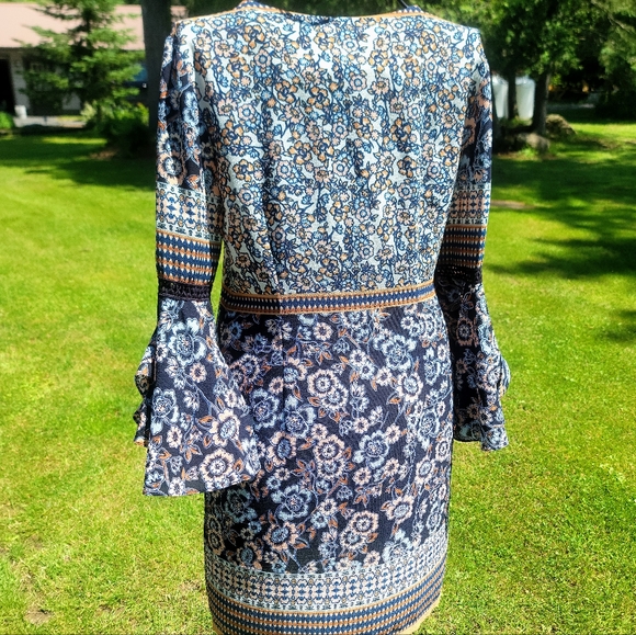 Westport dress, size medium - Picture 7 of 10